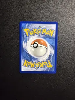 Carte Pokemon HOLO Pikachu SWSH039 Promo Epee & Bouclier FR - Image 2