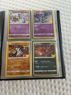 Pokemon Collection Binder Full Holo Set 16/16 NM + Pikachu’s and Extra cards - Image 4