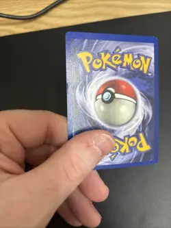 Beedrill 017/102 Base Set Non Holo Rare Pokemon Card LP/Dent Condition - Image 3