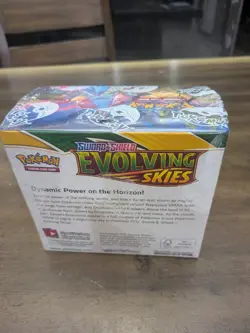 Pokemon TCG Sword &Shield Evolving Skies Booster box - Image 4