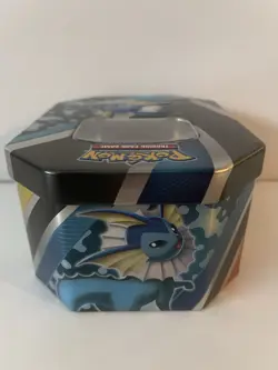 Pokemon TCG Vapereon V with 20 Random Sleeved Cards - Image 4
