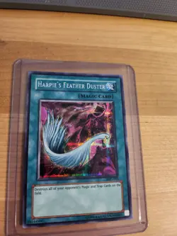 Yu-Gi-Oh! Harpie's Feather Duster SDD-003 Unlimited Exaclty as Seen - Image 1