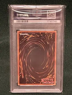 Yu-Gi-Oh! PSA 9 2002 Blue-Eyes White Dragon SDK-001 Ultra Rare Kaiba Holo MINT - Image 2