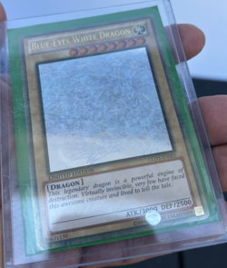 Yugioh Blue-Eyes White Dragon GLD5-EN001 Ghost Rare - Image 2