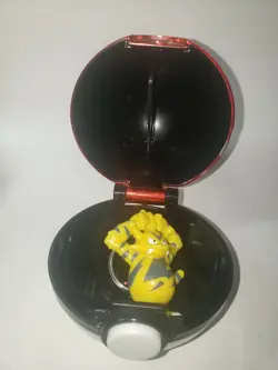 Pokemon Pokeball Red Electabuzz Keychain See Description - Image 3