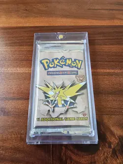 Pokemon Fossil 1st Edition Booster Pack - Image 1