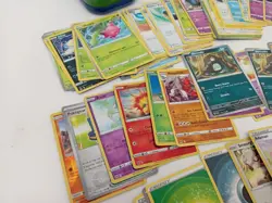 Pokemon TCG Mixed Loose Trading Card Bundle - Mixed Types w/ Case & Binder #Live - Image 3