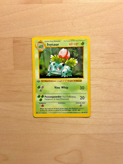 Ivysaur 30/102 Pokemon TCG: Base Set 1st Edition Shadowless - Image 1