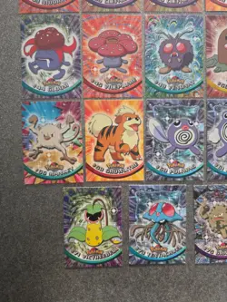 Pokemon Topps Series 1 - 34 X Card Bundle - Non Holo Black Logo - Image 4