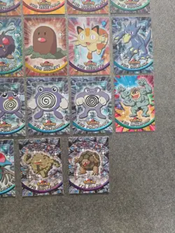 Pokemon Topps Series 1 - 34 X Card Bundle - Non Holo Black Logo - Image 5