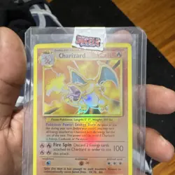 Pokemon TCG Charizard Base Set 4/102 Holo Rare 1999-2000 Wizards Copyright - Image 1