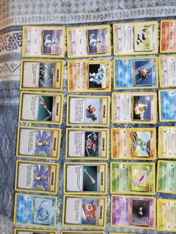 100 Cards Base Set Only Card Lot Common Uncommon WOTC Vintage LP MOstly - Image 2