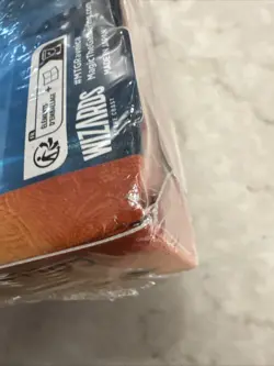 MTG – Ravnica Remastered Collector Box | Brothers| Magic the Gathering Tear Dent - Image 3