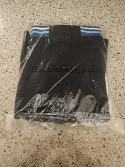 Magic The Gathering MTG MagicCon Minneapolis Varsity Jacket Sweatshirt L -NEW - Image 3