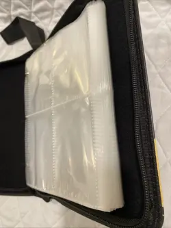 Pokemon Pickachu Lightning Bolt Card Binder Double Sided Holds 400+ /60 Sleeves - Image 4