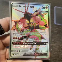 2019 POKEMON HIDDEN FATES SHINY VAULT HOLO BUZZWOLE GX SV68/SV94 - Image 3