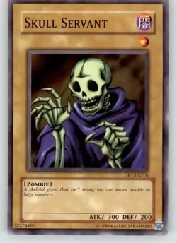 Skull Servant - Dark Beginning 1 - DB1-EN101 - Lightly Played - Image 1