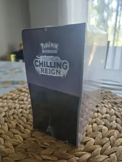 Pokemon TCG Chilling Reign ETB Elite Trainer Box *super small ding 820650809712 - Image 3