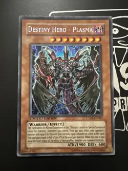 Yugioh - Destiny HERO Plasma CT04-EN003 Secret Rare Limited Edition - MP - Image 1