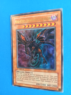 YUGIOH RED EYES DARKNESS DRAGON #SD1-EN001 1ST EDITION ULTRA RARE HOLO MP CREASE - Image 1