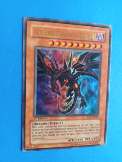 YUGIOH RED EYES DARKNESS DRAGON #SD1-EN001 1ST EDITION ULTRA RARE HOLO MP CREASE - Image 2