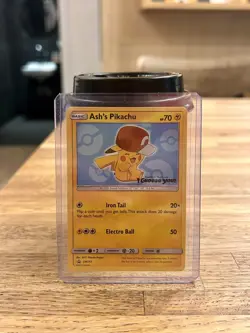Pokemon Ash's Pikachu SM113 Movie I Choose You! Black Star Promo MP - Image 1