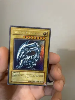 Yu-Gi-Oh Blue Eyes White Dragon SDK-001 Foil Shift Misprint - Image 2