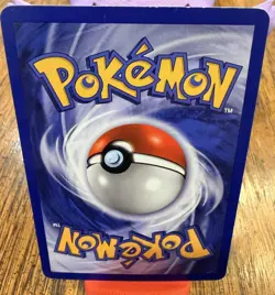 Pokemon TCG Heracross Neo Genesis 1st Edition Holo Rare Card 6/111 - Image 3