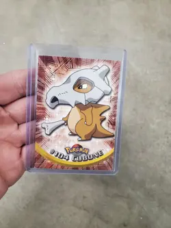 LP Cubone #104 Topps Pokemon 2000 – Classic Vintage Card - Image 1