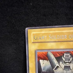 Yu-Gi-Oh! TCG Giant Soldier of Stone Normal LOB-068 1996 - Image 2