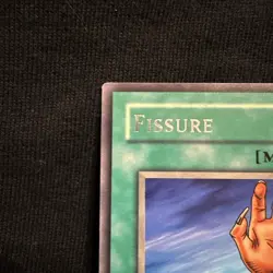 Yu-Gi-Oh! TCG Fissure Spell Card LOB-057 Legend of Blue Eyes Konami 1996 - Image 2