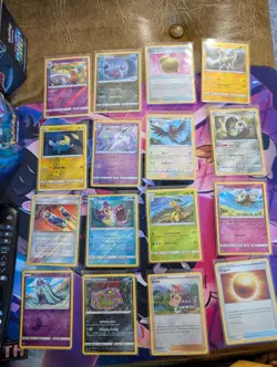 Lot of 91 reverse holo pokemon TCG cards from XY era to Sword/Shield + tentacool - Image 5