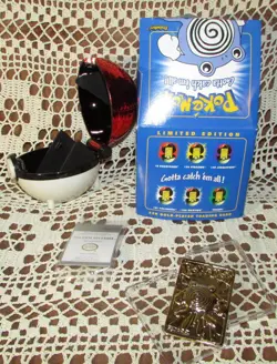 POKEMON 1999 Limited Edition POLIWHIRL 23KGold-Plated Trading Card DisplaySphere - Image 5