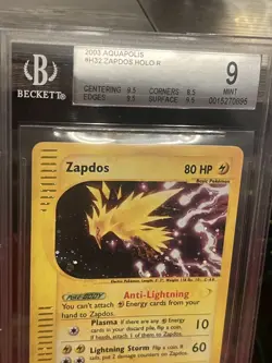 Pokemon TCG 2003 Zapdos HOLO RARE #H32/H32 Aquapolis BGS 9 MINT (Stand included) - Image 4