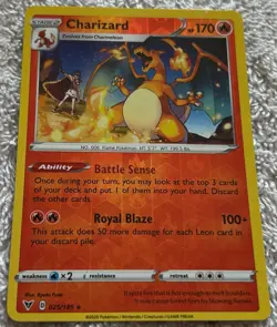 2020 Pokemon CHARIZARD 025/185 Vivid Voltage Reverse Holo - Image 1