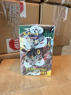 Evolving Skies Half Booster Box Sealed Pokemon TCG 18 Packs New and Sealed UK - Image 2