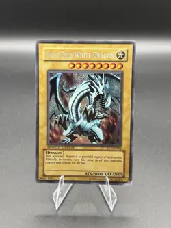 Blue Eyes White Dragon FL1-EN001 Secret Rare Yu-Gi-Oh Card Moderately Played MP - Image 1