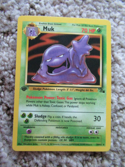 1999 POKEMON FOSSIL #28 MUK FIRST EDITION UNGRADED NEVER PLAYED - Image 1