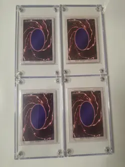 Bandai Yu-Gi-Oh! 1999 Blue-Eyes White Dragon Japanese Card Lot 4 Cards - Image 2