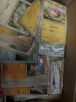 Pokemon Trading Card Game - 100 card Lot - 2 Holos Included Bulk Lot - Image 2