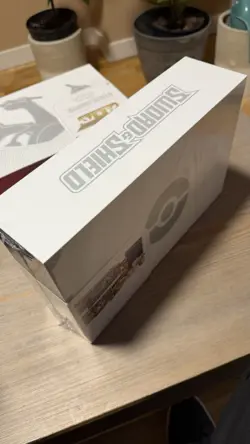 Pokemon TCG Sword and Shield Ultra Premium Collection Charizard Box (NEW&SEALED) 820650871115 - Image 2