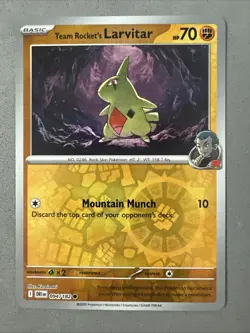 Pokemon TCG * Destined Rivals 094/182 Team Rocket's Larvitar * REVERSE HOLO NM - Image 1