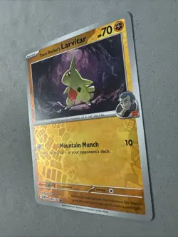 Pokemon TCG * Destined Rivals 094/182 Team Rocket's Larvitar * REVERSE HOLO NM - Image 2