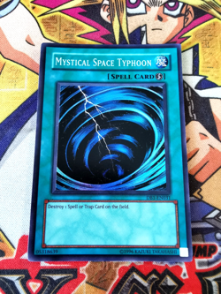 Mystical Space Typhoon db1-en031 (LP) Super Rare Yu-Gi-Oh! - Image 1