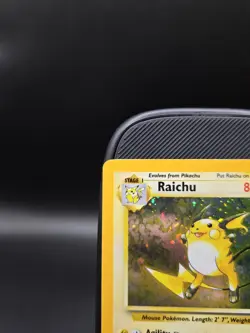 2000 Pokemon Raichu 16/130 Base Set 2 Holo Rare NM - Image 2