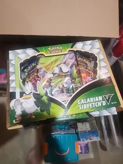 Pokemon TCG Galarian Sirfetch'd V Booster Pack Box 820650807374 - Image 3