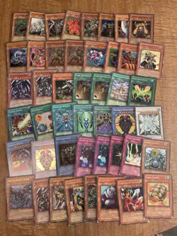 (110 Yu-Gi-Oh! TCG Konami Card) Lot Dark Magician Blue-Eyes Red-Eyes - Image 1