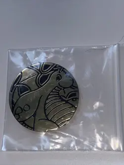 ✅Pokemon Promo Coin Dragonite HOLO Gold Collector Coin - Image 1