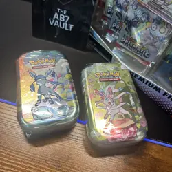 Pokemon TCG - Prismatic Evolutions - Premium Figure Collection + x2 Mini Tin 📦 - Image 3