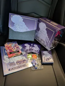 Pokemon TCG: Sword & Shield Chilling Reign (Shadow Rider) Elite Trainer Box - Image 1